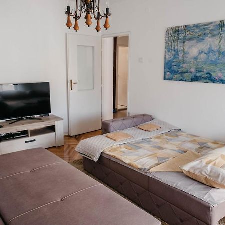 Apartment Bracovic - City Center Бар Экстерьер фото