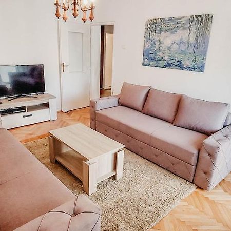 Apartment Bracovic - City Center Бар Экстерьер фото